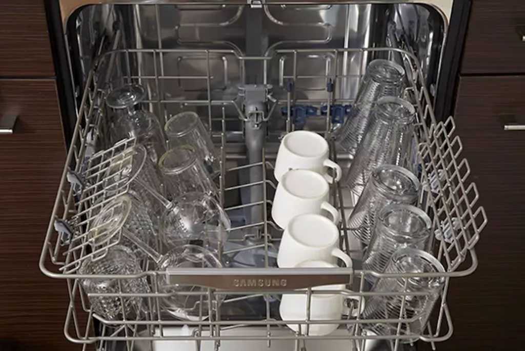 Не включается посудомоечная машина  ST